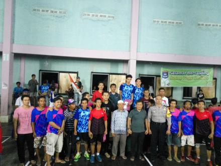 Acara Penutupan Turnamen Bulutangkis Apan Baya Cup Desa Gondang 2017
